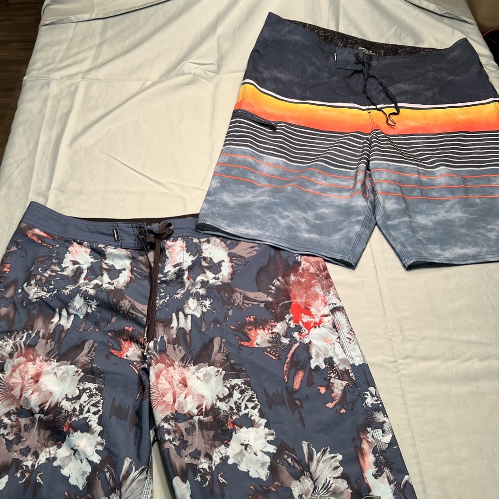 Stylish Men's Swim Shorts Set - Floral and Striped
